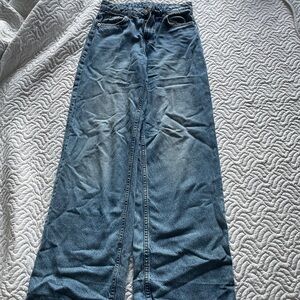 (SOLD) H&M wide leg baggy blue jeans